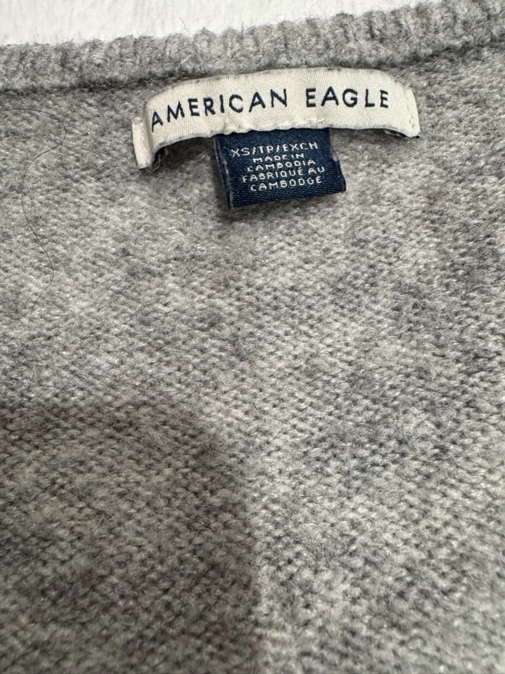 American Eagle - Gray V-Neck Sweater with Coquette Bow Detail - XS - Picture 2 of 2